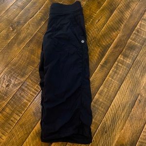 Move dance style Lulu lemon sweatpants cropped